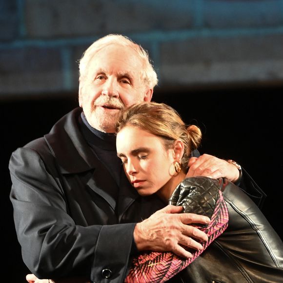 Et la douleur est toujours vive pour ses proches. 

Patrice Laffont et sa fille Mathilde Laffont - Filage de la pièce "Phèdre Inattendue" au théâtre du Ranelagh à Paris le 2 avril 2023. © Coadic Guirec/Bestimage