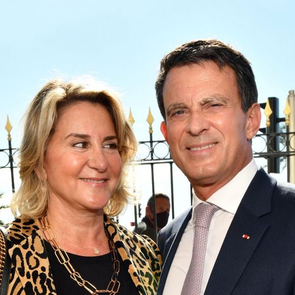 Tout a commencé avec un mariage civil organisé en toute discrétion à Barcelone

Manuel Valls et sa femme Susana Gallardo lors des Entretiens de Nice organisés par le quotidien régional Nice-Matin qui ont eu lieu au Centre Universitaire Méditerranéen, le 15 octobre 2021. © Bruno Bebert / Bestimage 