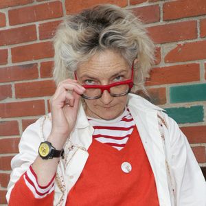 Avec son compagnon, Nicolas, elle vit dans une maison un peu particulière, dans un village de 600 habitants, dans le Pas-de-Calais. 

Corinne Masiero - 4e édition du festival du film de Demain à Vierzon, en juin 2025. © Coadic Guirec/Bestimage