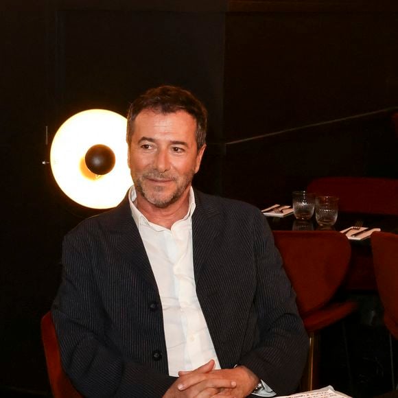 Mais avant cela, il a exercé un tout autre métier.

Exclusif - Farrah El-Dibany est l'invitée de l'émission "Olympiascope" présentée par Bernard Montiel et diffusée le dimanche 31 août 2025 à 21 heures sur Olympia TV.
 Paris, France, le 2 juillet 2025. © Jack Tribeca / Bestimage