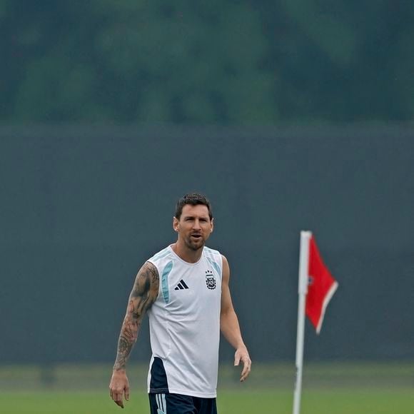 Son jeu a changé avec les années

Centre d'entraînement de Columbia Park, Morristown, New Jersey, États-Unis d'Amérique ; Coupe du monde de football de la FIFA, séance d'entraînement de l'Argentine ;   Lionel Messi, de l'Argentine, observe la scène (Crédit photo : © Heuler Andrey/Action Plus Sports via ZUMA Press Wire/ABACAPRESS.COM)