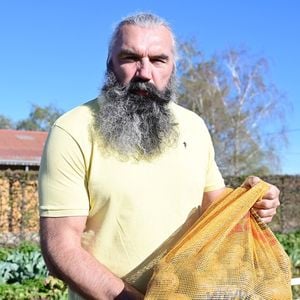 Pour l’inauguration, ce mercredi 21 octobre, faux-filet, saucisse, burgers, frites et salade étaient servis à volonté.

Sébastien Chabal est parrain de la 7ème édition de la fête de la patate à Soucieu-en-Jarrest le 13 septembre 2026. © Romain Doucelin/Bestimage