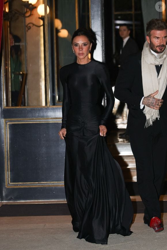 Victoria et David Beckham quittent leur hôtel à Paris   Backgrid USA / Bestimage