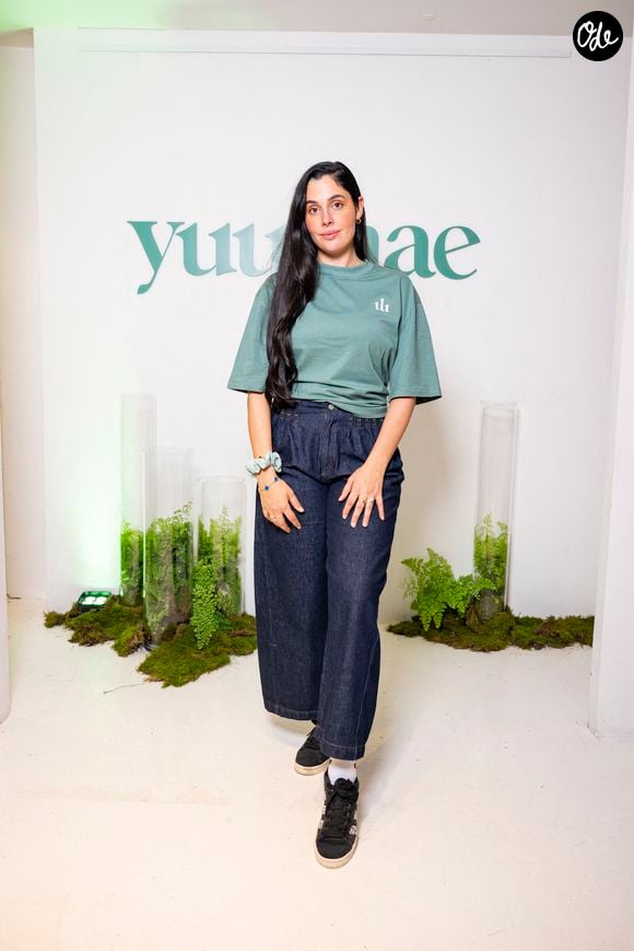 Exclusif - Coralie Porrovecchio lors du lancement de sa gamme de soins cheveux "Yuumae", à Paris, le 6 décembre 2025. 

© Pierre Perusseau/Bestimage
