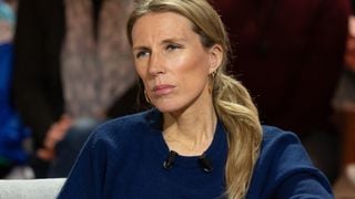 "J'ai dû couper la moitié de mes revenus" : Agathe Lecaron se confie sur l’impact de l’arrivée de ses enfants sur sa carrière