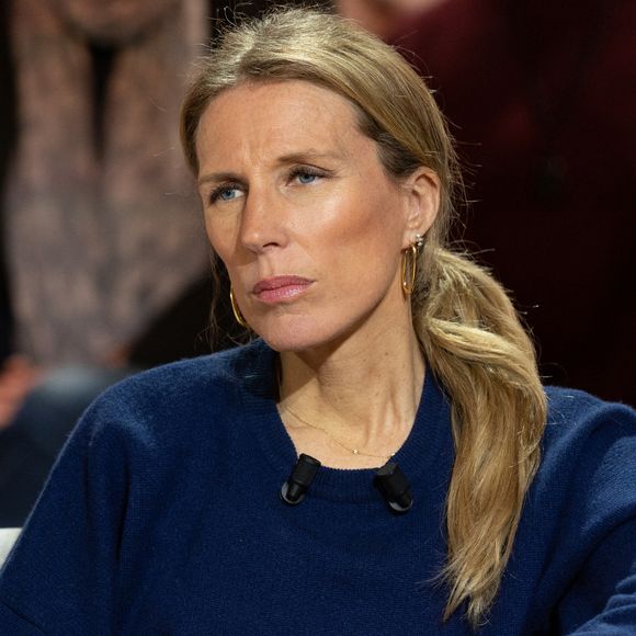 Agathe Lecaron a dû mettre en pause sa carrière au moment de son accouchement.

Agathe Lecaron sur plateau de l'émission "Animalement Vôtre" présentée par Bernard Montiel sur France 3, à Paris, France. © Julien Sarkissian/Bestimage