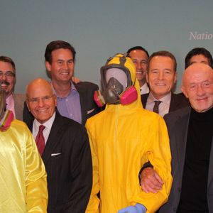 Aaron Paul, Bryan Cranston, Vince Gilligan, RJ Mitte, Jonathan Banks - Les acteurs de la série 'Breaking Bad' lors du journée caritative au ‘Smithsonian's National Museum’ à Washington, le 10 novembre 2015
FAMEFLYNET / BESTIMAGE
