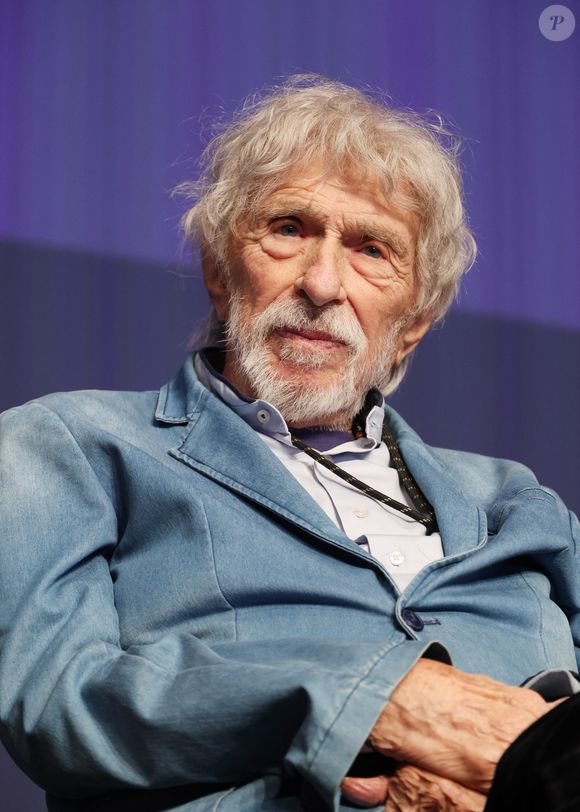 Exclusif - Pierre Richard sur scène lors de la présentation de son film "L'homme qui a vu l'ours qui a vu l'homme" au festival "Ciné Comédies" à Lens-Liévin, le 29 mai 2025.
© Denis Guignebourg/Bestimage
