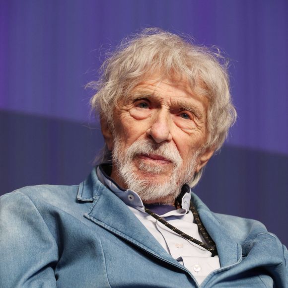 Exclusif - Pierre Richard sur scène lors de la présentation de son film "L'homme qui a vu l'ours qui a vu l'homme" au festival "Ciné Comédies" à Lens-Liévin, le 29 mai 2025.
© Denis Guignebourg/Bestimage