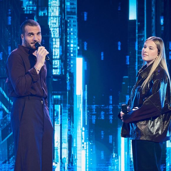 Amir et Helena lors de l’enregistrement de l’émission “Les stars s’unissent pour le Sidaction” au théâtre Marigny à Paris, France, le 11 mars 2025. © Guirec-Moreau/ Bestimage