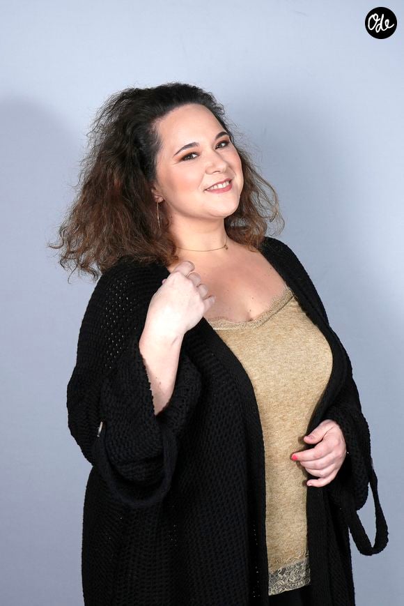 "Avec toi tout est lumière, le reste je le laisse aller à hier, le reste je le laisse à l'oubli..."

Rendez-vous avec Magalie Vaé lors de l'enregistremet de l'émission de Jordan de Luxe " l'Instant de Luxe" à Paris le 17 février 2022. © Cédric Perrin/Bestimage
