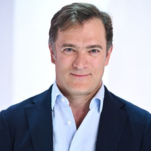 Exclusif - Renaud Capuçon lors de l'enregistrement de l'émission "Vivement Dimanche" au Studio Gabriel et diffusée le 30 octobre 2022 sur France 3. Photos du 16 octobre 2022. © Guillaume Gaffiot / Bestimage