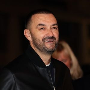 Cyril Lignac assiste au défilé Hermès Homme Automne-Hiver 2026-2027 lors de la Fashion Week de Paris, le 24 janvier 2026 à Paris, en France. Lucia Sabatelli / Bestimage