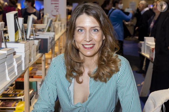A l'image d'Adèle Van Reeth, directrice de France Inter,

Adèle Van-Reeth - Festival du Livre de Paris 2022 au Grand Palais éphémère - Paris le 23/04/2022 - © Jack Tribeca / Bestimage