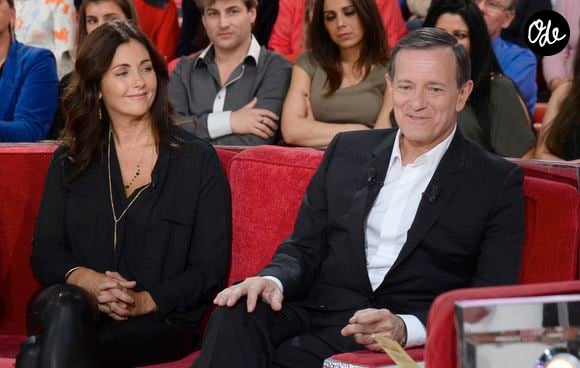 "Elles me disent souvent : "Fais pas du Huster, papa, sois toi-même !" Elles me trouvent différent sur scène ou devant la caméra. J’essaie d’appliquer leur conseil, en incarnant les personnages plutôt qu’en les interprétant", a-t-il raconté avec tendresse. 

Cristiana Reali et Francis Huster - Enregistrement de l' émission "Vivement Dimanche" à Paris le 24 septembre 2014. L'émission sera diffusée le 28 Septembre. COADIC GUIREC / BESTIMAGE