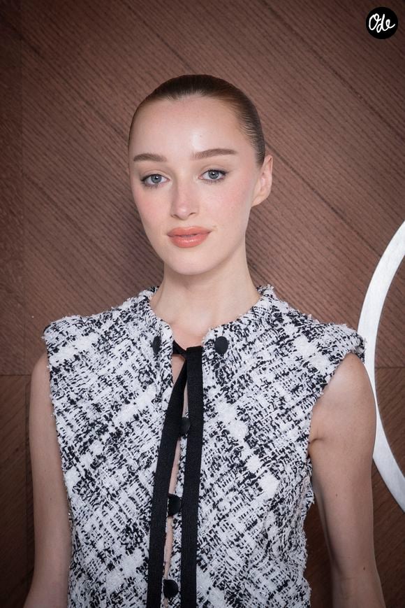Phoebe Dynevor - Photo Call pour Le Défilé "Vuitton" Collection Prêt-à-Porter Automne/Hiver 2025-2026" lors de la Fashion Week de Paris, le 10 mars 2025. 

© Olivier Borde /Bestimage