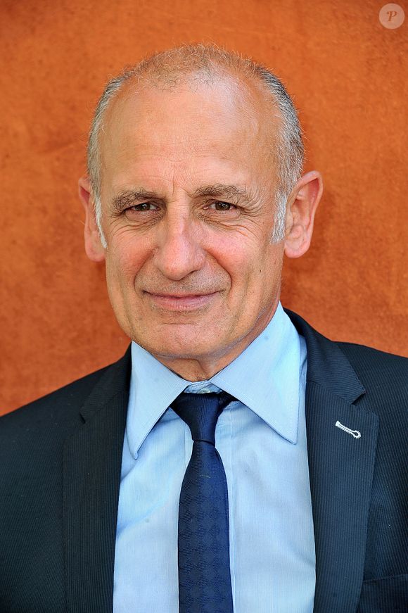 Info - Jean-Michel Aphatie quitte RTL pour Europe 1 - Jean-Michel Aphathie - Jour 12 - People aux Internationaux de France de tennis de Roland Garros a Paris le 6 juin 2013.
