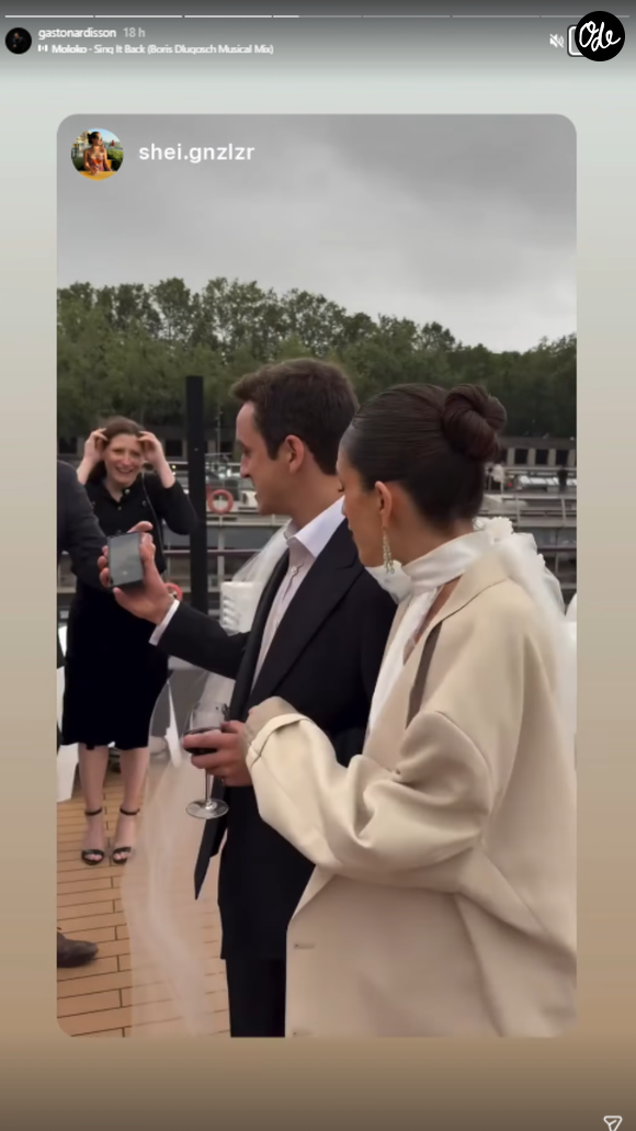 Le couple a ensuite fêté l'événement sur une péniche sur la Seine.

Capture d'écran story @gastonardisson