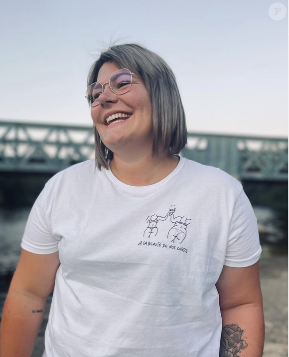 Alors qu'ils ne devaient refaire que la cuisine et la chambre, ils ont finalement décidé de tout rénover.

Noémie (L'amour est dans le pré 2022) sur Instagram.