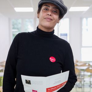 La chanteuse a interprété un medley de ses plus grands titres
Exclusif - La chanteuse française Amel Bent lors de la lecture de la dictée ELA, avec le texte "Un monde sans frontières" de Sabyl Ghoussoub, prix Goncourt des Lycéens 2022 pour le lancement de la 20ème édition de la campagne "Mets tes baskets et bats la maladie"  en soutien à l'Association Européenne de Leucodystrophie (ELA) à l'école Commandant Charcot à Neuilly-sur-Seine, France, le 16 octobre 2023. © Christophe Clovis/Bestimage