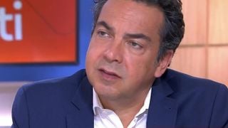 Patrick Cohen quitte le plateau de C à vous après un échange musclé, Anne-Elisabeth Lemoine n'a rien pu faire pour le retenir, ses patrons réagissent