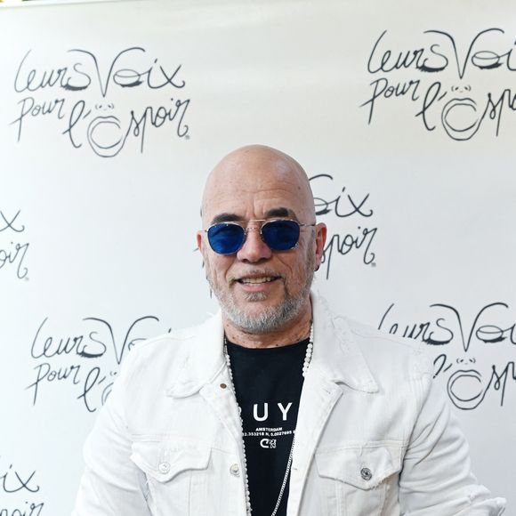 Après les incendies qui ont frappé la Gironde et les Landes, la vie reprend progressivement sur le Bassin d'Arcachon.

Pascal Obispo - Photocall lors du concert "Leurs voix pour l'espoir" diffusé en prime sur C8, à l'Olympia à Paris.

© Bellak / Perusseau / Bestimage