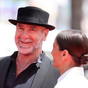 Eric Cantona et sa femme Rachida Brakni - Montée des marches du film " Soudain " lors du 79ème Festival International du Film de Cannes, le 15 mai 2026. © Jacovides-Moreau / Bestimage