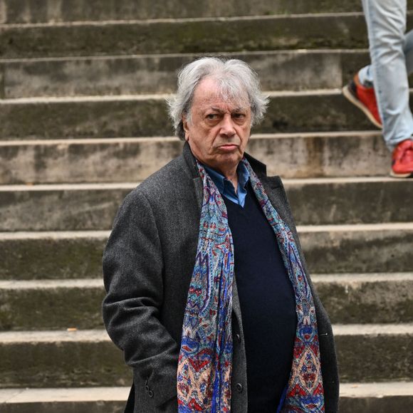 Hervé Vilard lors des obsèques de Alexis Gruss en l'Église Saint-Roch à Paris le 11 avril 2024. Agence / Bestimage