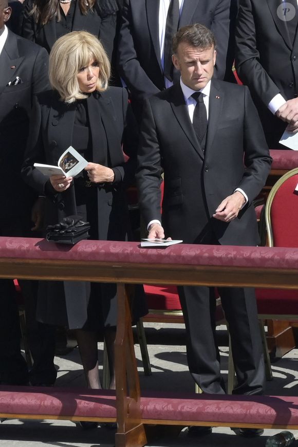 Les dirigeants et les têtes couronnées, venus du monde entier, assistent aux funérailles du pape François sur la place Saint-Pierre au Vatican à Rome, le 26 avril 2025. GOFF INF / BESTIMAGE