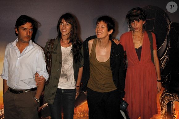 En France, à Paris, Jane BIRKIN entourée de ses filles Charlotte Gainsbourg et Lou Doillon, Yvan Attal lors de l'avant-première du film SPIDERMAN 3 au Grand Rex. Le 27 avril 2007 © Christophe Aubert via Bestimage