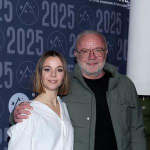 Enya, sa fille, sort "On ira", sa première comédie ce mercredi 12 mars. 

Enya Baroux et son pére Olivier Baroux lors de la 28ème édition du Festival international du film de comédie de l'Alpe d'Huez le 18 janvier 2025. © Dominique Jacovides / Bestimage
