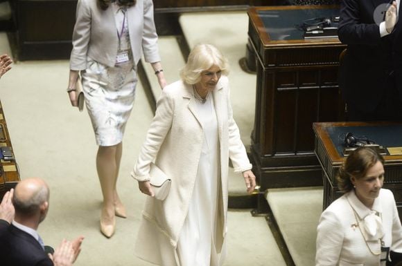 Le roi Charles III d'Angleterre, prononce un discours devant le Parlement italien, en présence de Camilla Parker Bowles, reine consort d'Angleterre, à Rome, le 9 avril 2025. Le couple royal britannique est en voyage officiel de quatre jours en Italie.Backgrid UK/ Bestimage