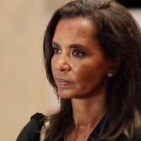 "Ça ne l'a pas fait..." : À quelques jours du lancement de la 20e saison de L'amour est dans le pré, Karine Le Marchand annonce le retrait de 2 candidats