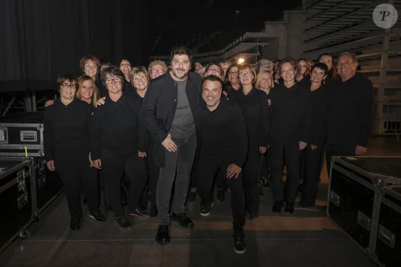 Exclusif - Patrick Fiori, Franck Castellano - Backstage de l'enregistrement de l'émission de télévision "Le Grand Concert des Régions : Ici c'est Aix en Provence", à l'Arena du Pays d'Aix, présentée par L.Luyat et L.Thilleman, et diffusée le 17 mai sur France 3. Le 30 avril 2024. 
© Bruno Bebert-Jack Tribeca / Bestimage
