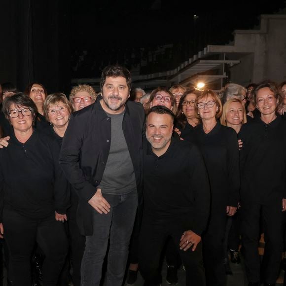 Exclusif - Patrick Fiori, Franck Castellano - Backstage de l'enregistrement de l'émission de télévision "Le Grand Concert des Régions : Ici c'est Aix en Provence", à l'Arena du Pays d'Aix, présentée par L.Luyat et L.Thilleman, et diffusée le 17 mai sur France 3. Le 30 avril 2024. 
© Bruno Bebert-Jack Tribeca / Bestimage