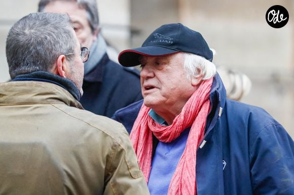Laurent Cabrol à la sortie des obsèques de Jean-Luc Petitrenaud en l'église Saint-Pierre-du-Gros-Caillou à Paris, France, le 17 janvier 2025. © Christophe Clovis/Bestimage