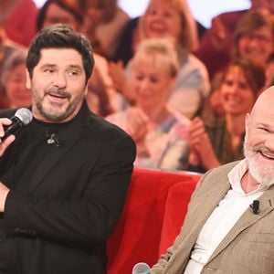 Exclusif - Patrick Fiori et Philippe Etchebest lors de l'enregistrement de l'émission Vivement dimanche au studio Rive gauche, présentée par M.Drucker, diffusée sur France 3 le 17 mai 2026, à Paris, France, le 21 avril 2026. © Guillaume Gaffiot/Bestimage