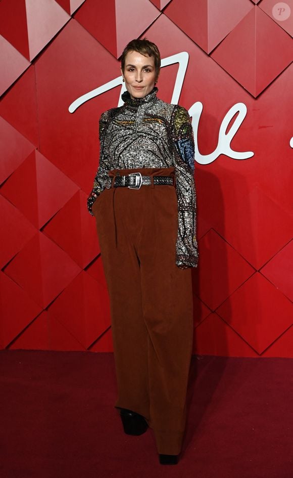 Noomi Rapace aux British Fashion Awards 2024 au Royal Albert Hall, à Londres, le 2 décembre 2024.