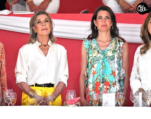 Admiratives face aux meilleurs cavaliers du monde, elles ont suivi avec attention la Longines Pro Am Cup le vendredi 3 juillet 2026, une compétition imaginée par Charlotte Casiraghi en 2010.

La princesse Caroline de Hanovre et sa fille Charlotte Casirgahi ont a assité à la Monaco Longines Pro Am Cup au profit de l' AMADE à Monaco, le 3 juillet 2026. Elles ont remis les prix en compagnie de Diane Fissore, la présidente du Jumping International de Monaco et de la Fédération équestre de Monaco. © Bruno Bebert/Bestimage