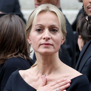Audrey Crespo-Mara est revenue rapidement à l'antenne après les obsèques de Thierry Ardisson

Audrey Crespo-Mara - Sorties des obsèques de Thierry Ardisson en l’église Saint-Roch de Paris, France

© Clovis-Jacovides/Bestimage