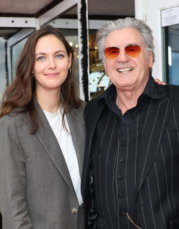 La fille de Daniel Auteuil a d'ailleurs dévoilé une rare photo de sa progéniture sur Instagram à l'occasion du Nouvel an

Nelly Auteuil et Daniel Auteuil au photocall du film "Le Fil" lors du 38ème festival du film de Cabourg, France, le 14 juin 2024. Les Journées romantiques du 38ème Festival du film de Cabourg (Calvados) auront lieu du 12 au 16 juin. © Coadic Guirec/Bestimage