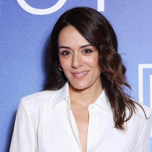 Sofia Essaïdi au photocall de la projection de "Parfum du Bonheur" lors du 27ème Festival de la Fiction de la Rochelle, lFrance, le 19 septembre 2025. © Denis Guignebourg/Bestimage