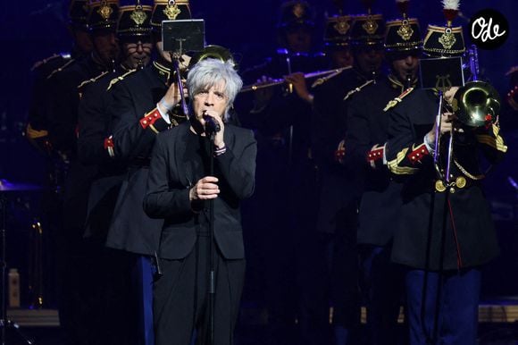 En effet, le leader du groupe Indochine évoque ses absences répétées lors d'une interview et regrette : "J’ai raté beaucoup de choses dans leur vie en étant très occupé"...

Nicolas Sirkis, du groupe Indochine, se produit lors d'un concert de bienfaisance, "Sentinelles d'Un Soir", organisé par le gouverneur militaire de Paris au profit des Bleuets de France, des soldats blessés et des victimes du terrorisme, à la Salle Pleyel à Paris, en France, le 30 mai 2024. Photo de David Boyer/Abaca