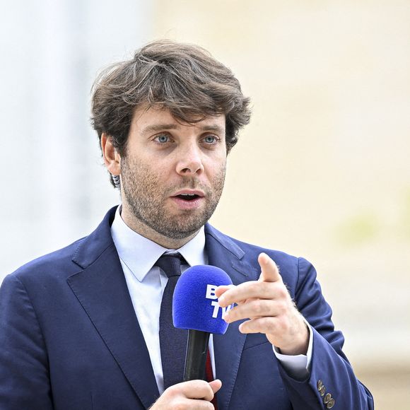 Benjamin Duhamel de BFM TV lors de la journée d'accueil des nouveaux députés à l'Assemblée nationale après le second tour des élections législatives, à Paris, France, le 8 juillet 2024. Photo par Victor Joly/ABACAPRESS.COM