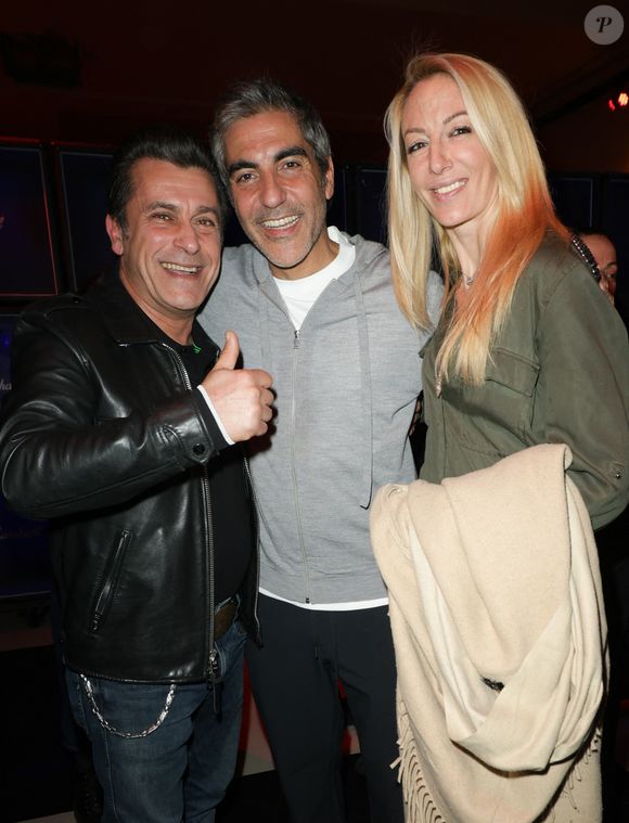 Exclusif - Bébert, Bebert des Forbans (Albert Kassabi) avec sa femme Astrid et Ary Abittan - Célébrités assistent au spectacle "Authentique" de Ary Abittan à la Cigale à Paris les 18, 19, 22 et 23 février 2025. © Coadic Guirec/Bestimage