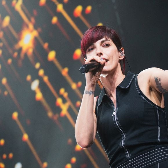 Interrogée dans le magazine "Paris Match", Jennifer a de nouveau évoqué sa forte relation avec sa mère.

Superbus en concert lors de la 1ère édition du "Festival Europe 2" au Casino de Paris le 17 juin 2025. © Alexandre Fumeron/Bestimage