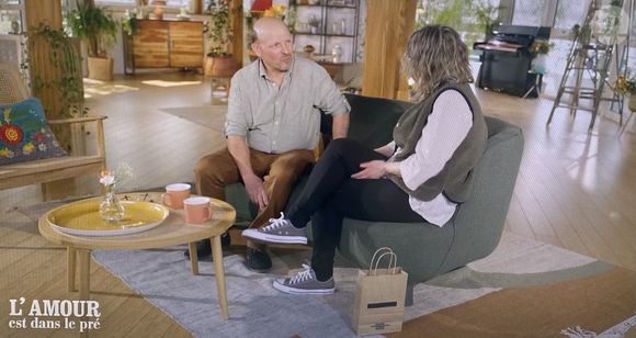 A tel point qu'il en a oublié les règles de l'émission. 

Denis en speed-dating avec Rose-Marie dans "L'amour est dans le pré"