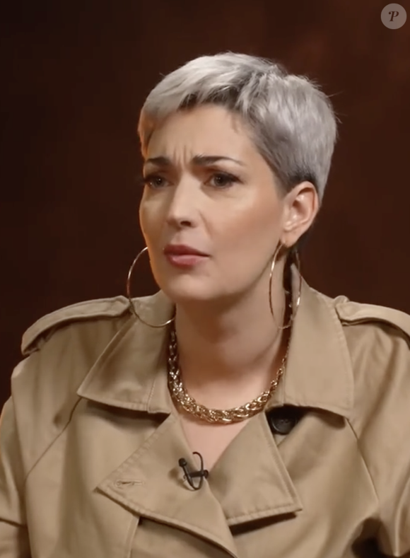 "Je faisais beaucoup de soirées privées, des bar mitvah des fois où on me disait 'On vous paye 30 000 euros, vous venez, vous chantez une chanson", a-t-elle décrit. 

Sheryfa Luna dans Legend de Guillaume Pley