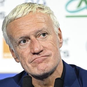 Didier Deschamps n'a pas pu être présent sur le banc des Bleus face à la Norvège après le décès de sa mère, Ginette.

Le sélectionneur français Didier Deschamps lors d'une conférence de presse précédant le match de qualification pour l'Euro de l'UEFA opposant la France à la Grèce, au Stade de France à Saint-Denis, en France. 

Photo de Victor Joly/ABACAPRESS.COM