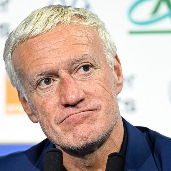 Didier Deschamps n'a pas pu être présent sur le banc des Bleus face à la Norvège après le décès de sa mère, Ginette.

Le sélectionneur français Didier Deschamps lors d'une conférence de presse précédant le match de qualification pour l'Euro de l'UEFA opposant la France à la Grèce, au Stade de France à Saint-Denis, en France. 

Photo de Victor Joly/ABACAPRESS.COM